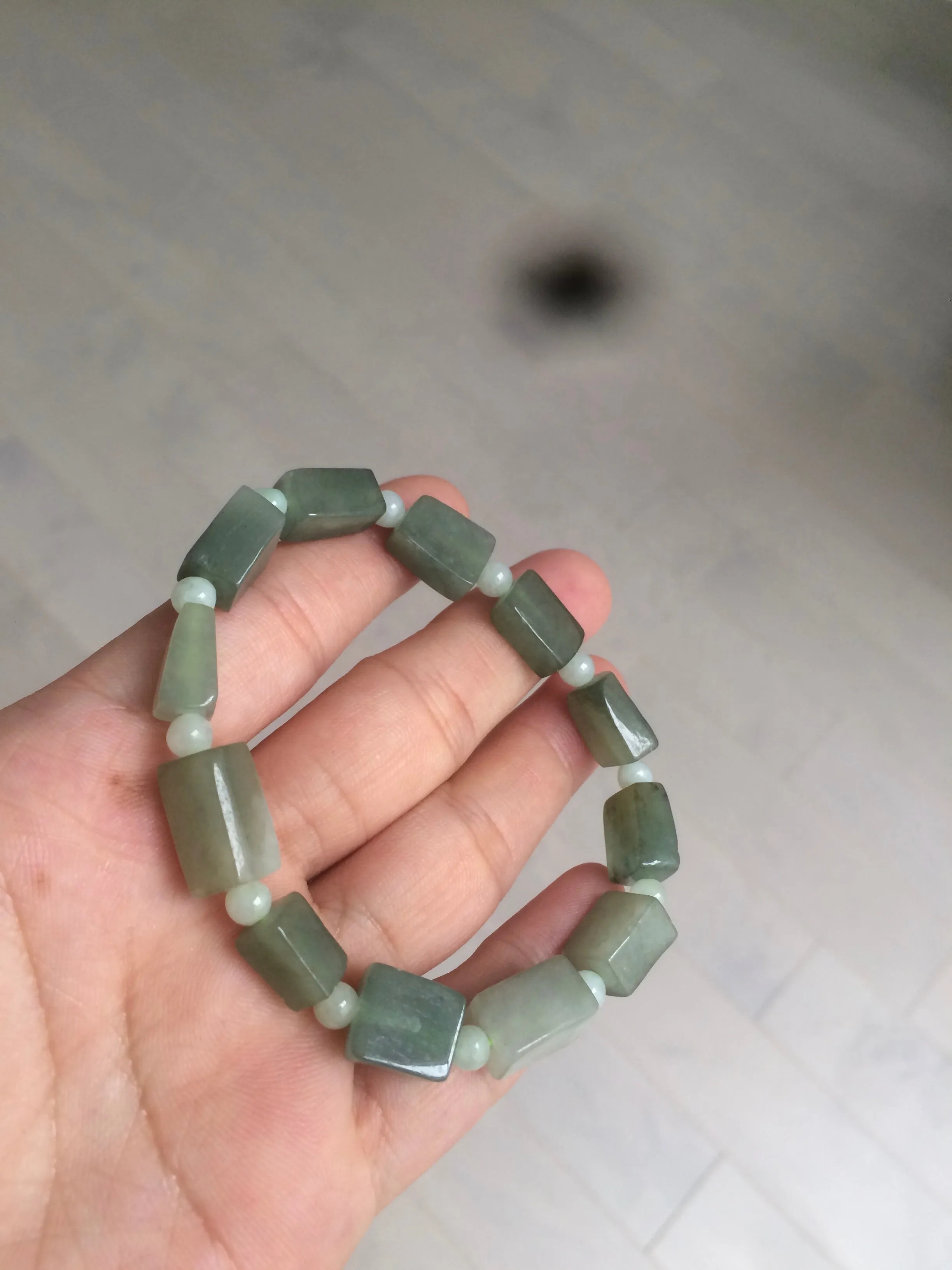 Premium Quality Type A 100% Natural Jadeite Jade Bead Bracelet - Dual Tone Dark Green/Light Green - AR89