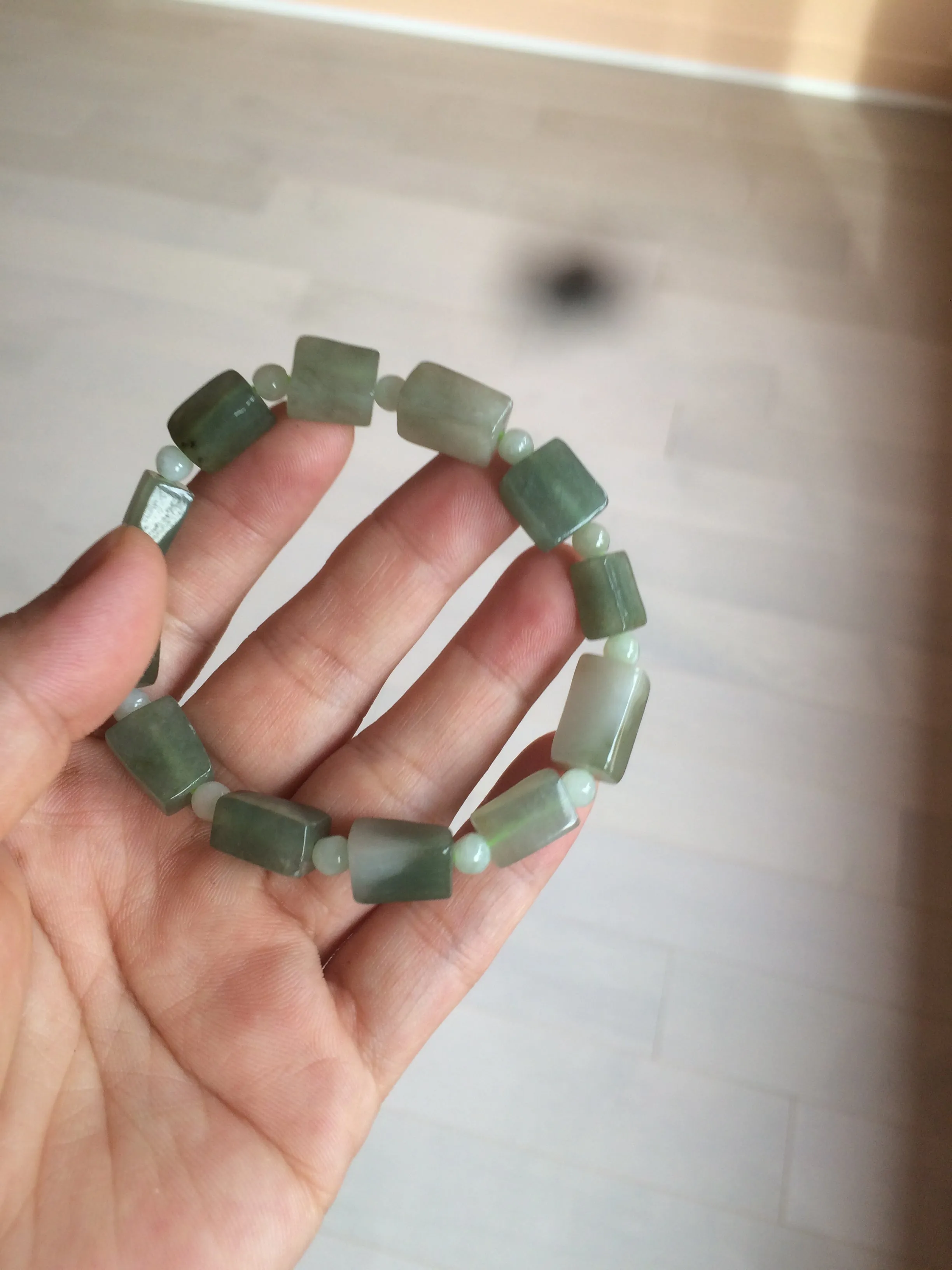 Premium Quality Type A 100% Natural Jadeite Jade Bead Bracelet - Dual Tone Dark Green/Light Green - AR89