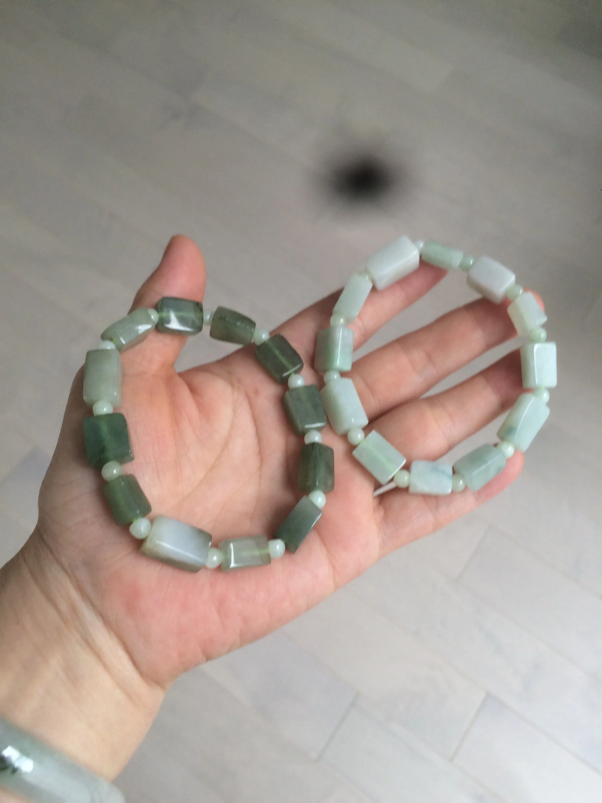 Premium Quality Type A 100% Natural Jadeite Jade Bead Bracelet - Dual Tone Dark Green/Light Green - AR89