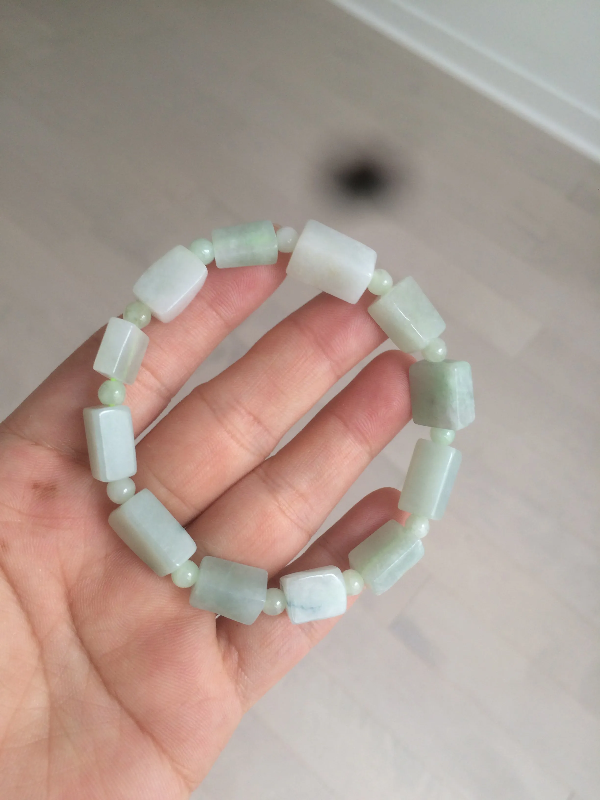 Premium Quality Type A 100% Natural Jadeite Jade Bead Bracelet - Dual Tone Dark Green/Light Green - AR89