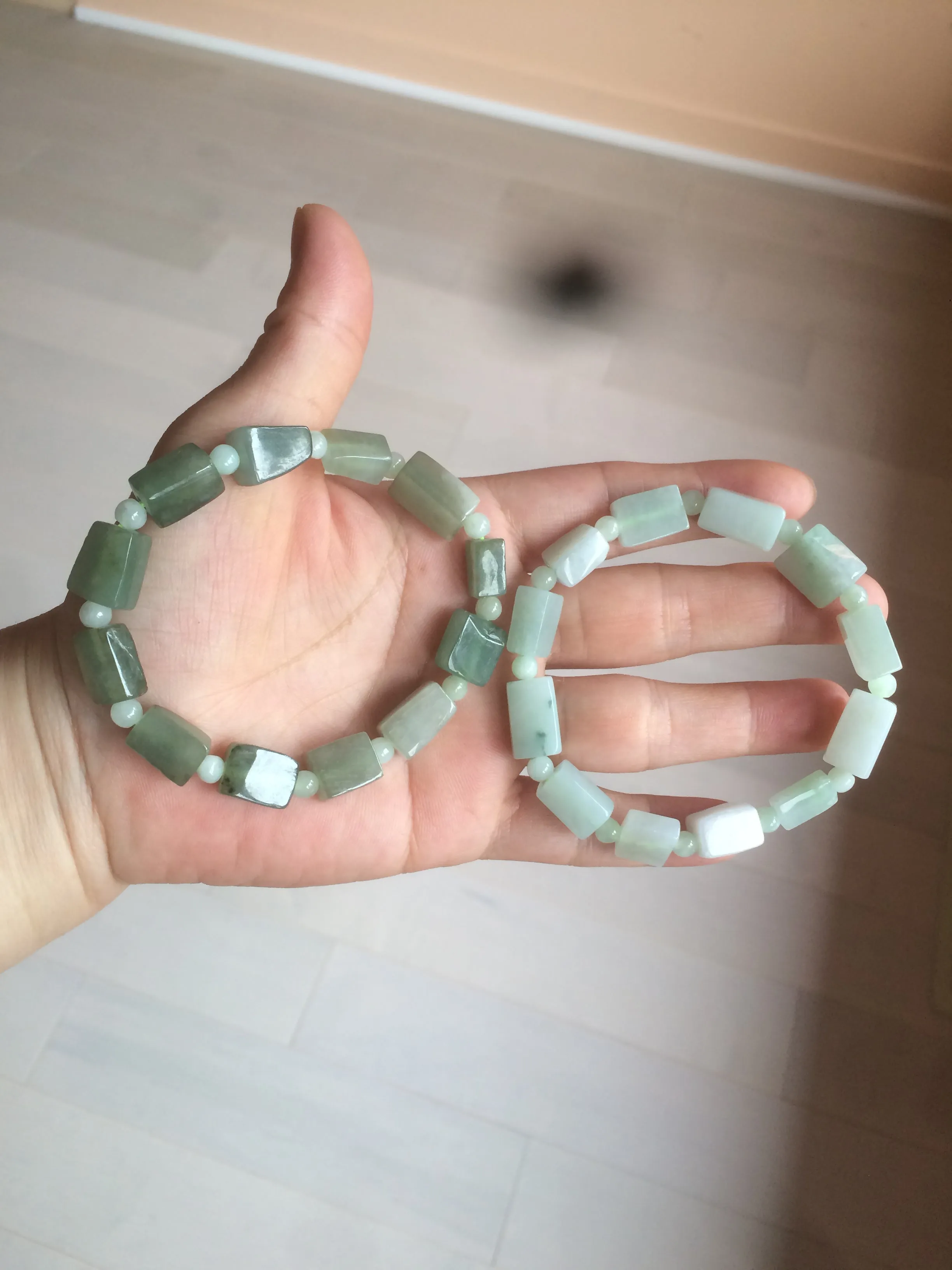 Premium Quality Type A 100% Natural Jadeite Jade Bead Bracelet - Dual Tone Dark Green/Light Green - AR89