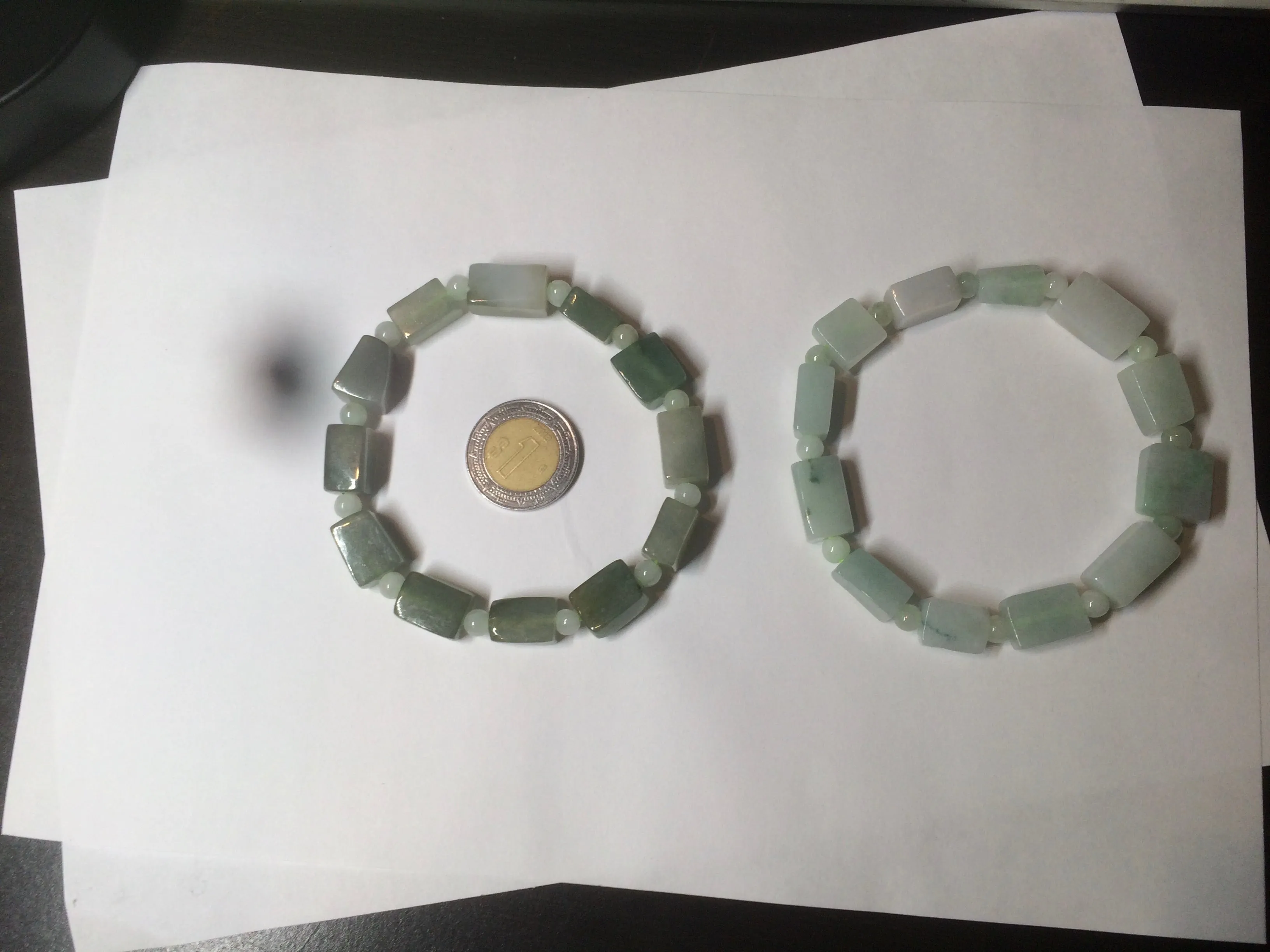 Premium Quality Type A 100% Natural Jadeite Jade Bead Bracelet - Dual Tone Dark Green/Light Green - AR89