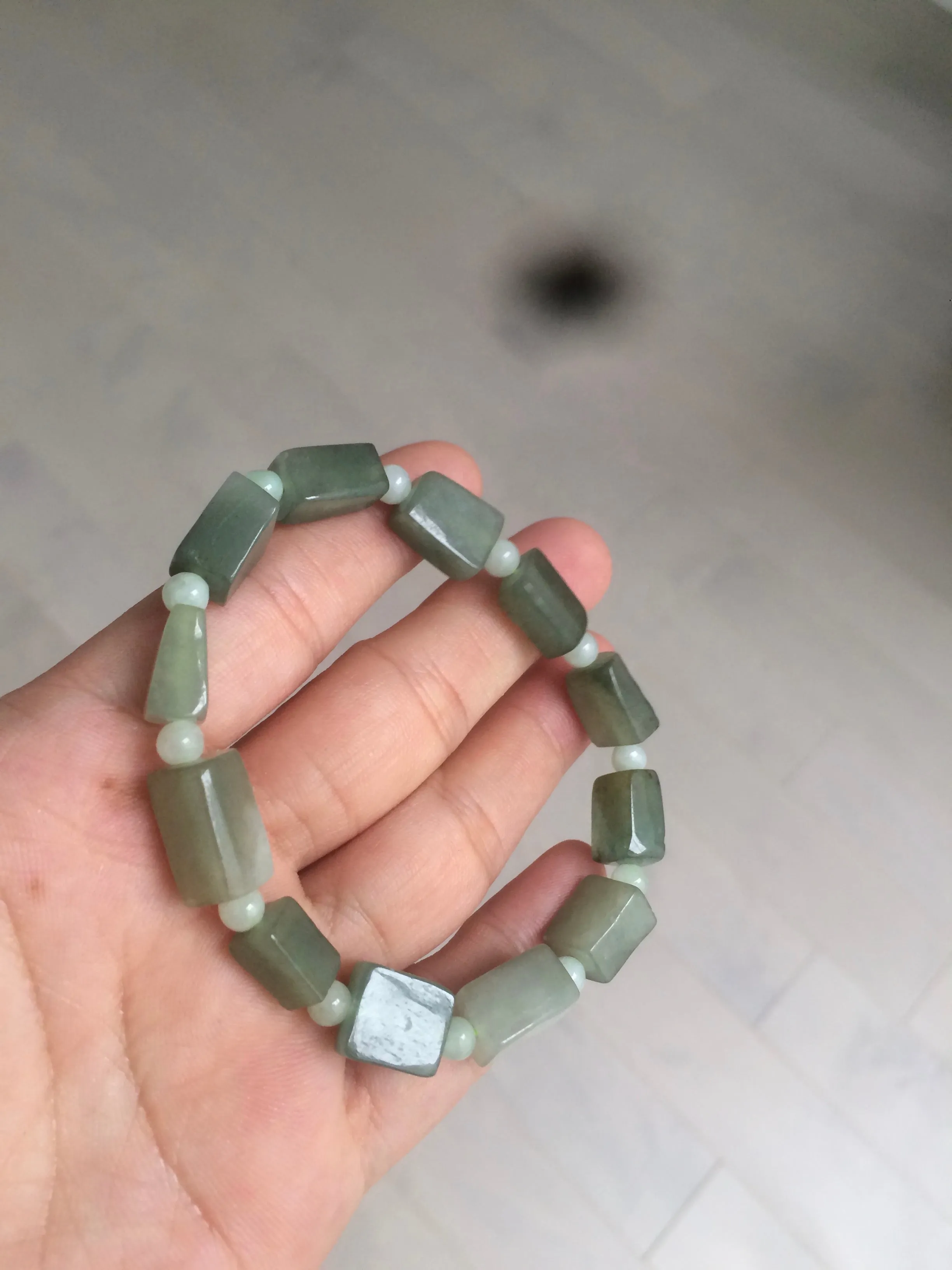 Premium Quality Type A 100% Natural Jadeite Jade Bead Bracelet - Dual Tone Dark Green/Light Green - AR89