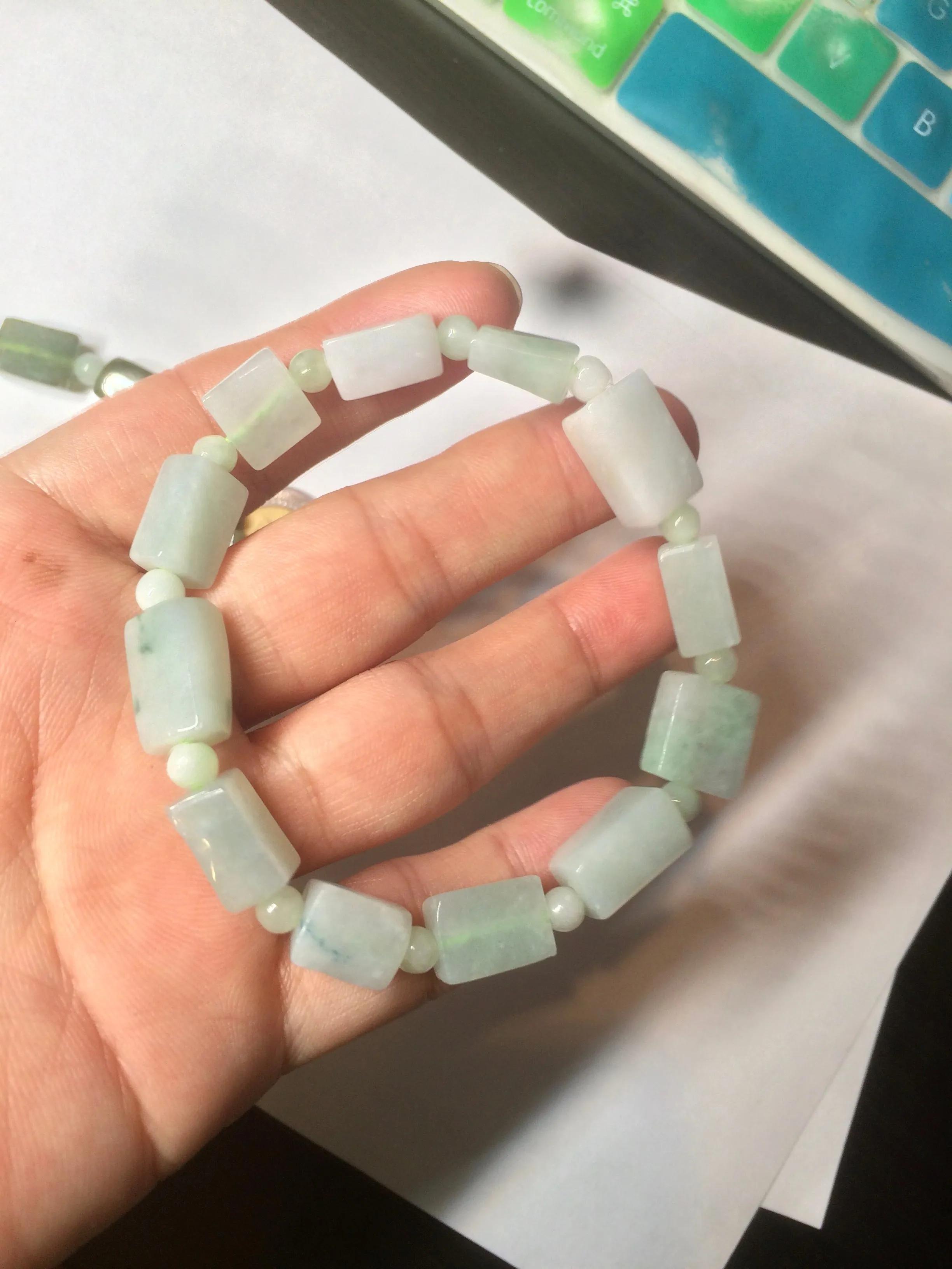 Premium Quality Type A 100% Natural Jadeite Jade Bead Bracelet - Dual Tone Dark Green/Light Green - AR89