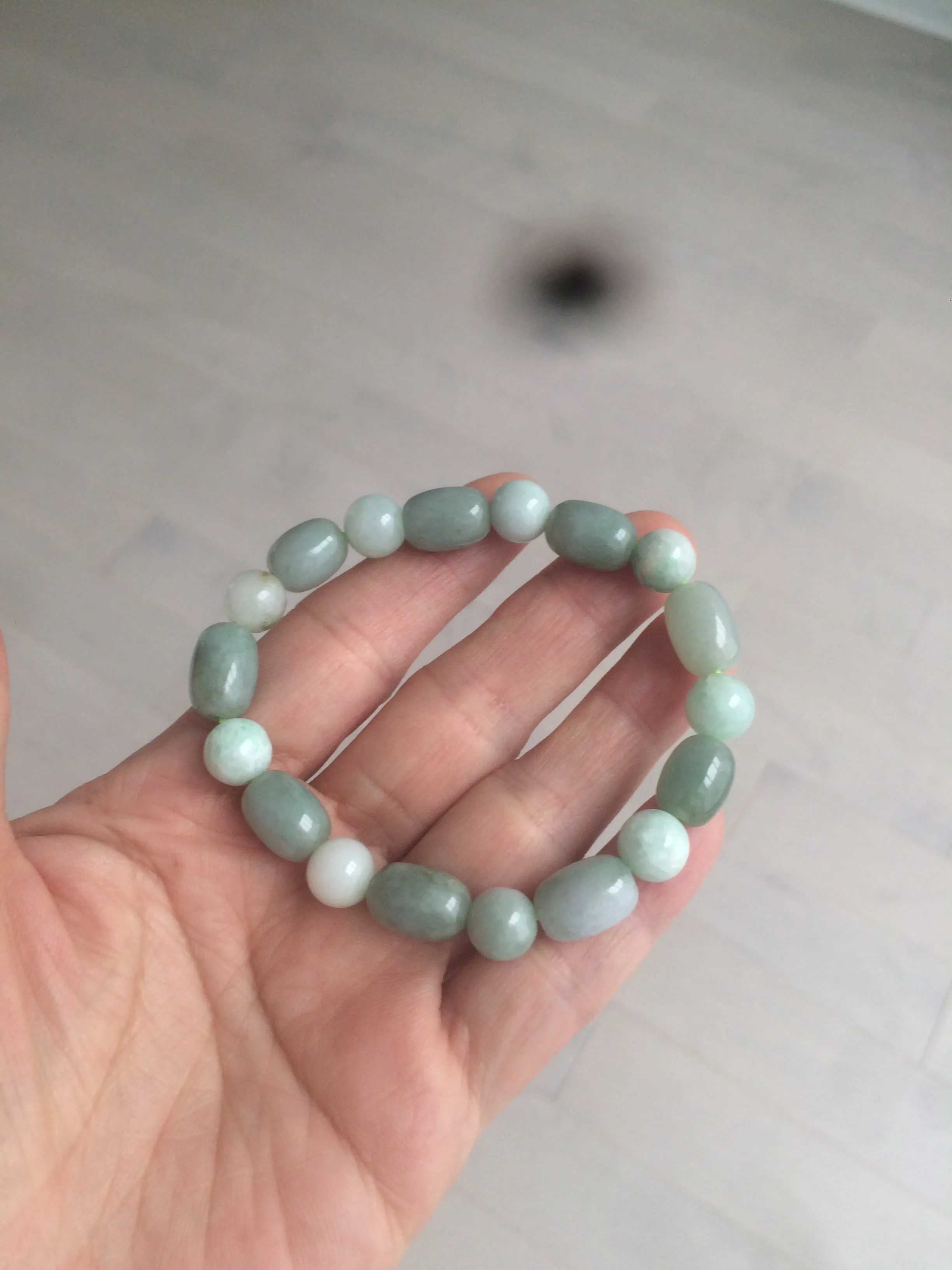 12x8.7mm 100% natural  type A green/dark green/white olive jadeite jade bead bracelet D73