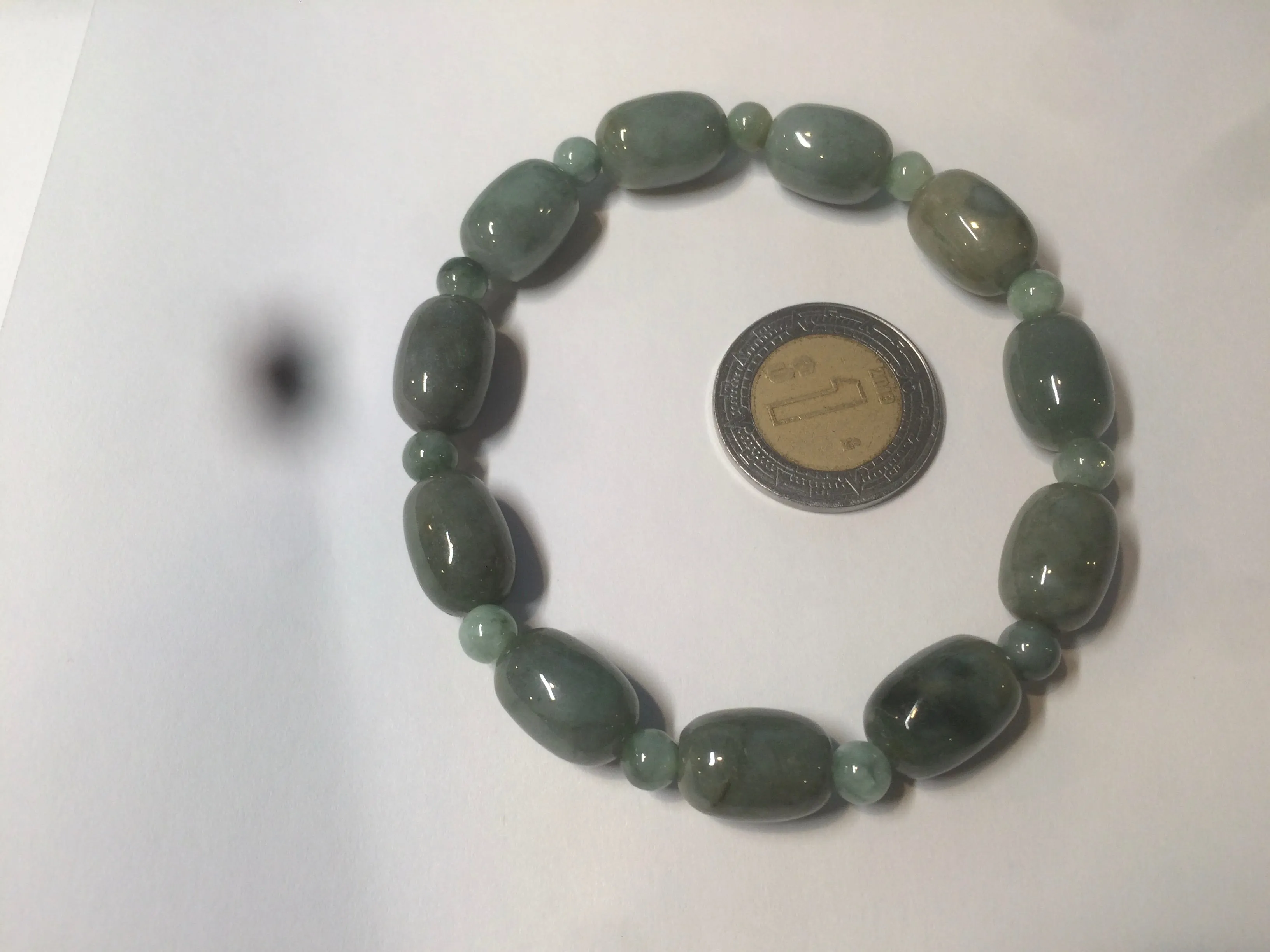 12x8.7mm 100% natural  type A green/dark green/white olive jadeite jade bead bracelet D73