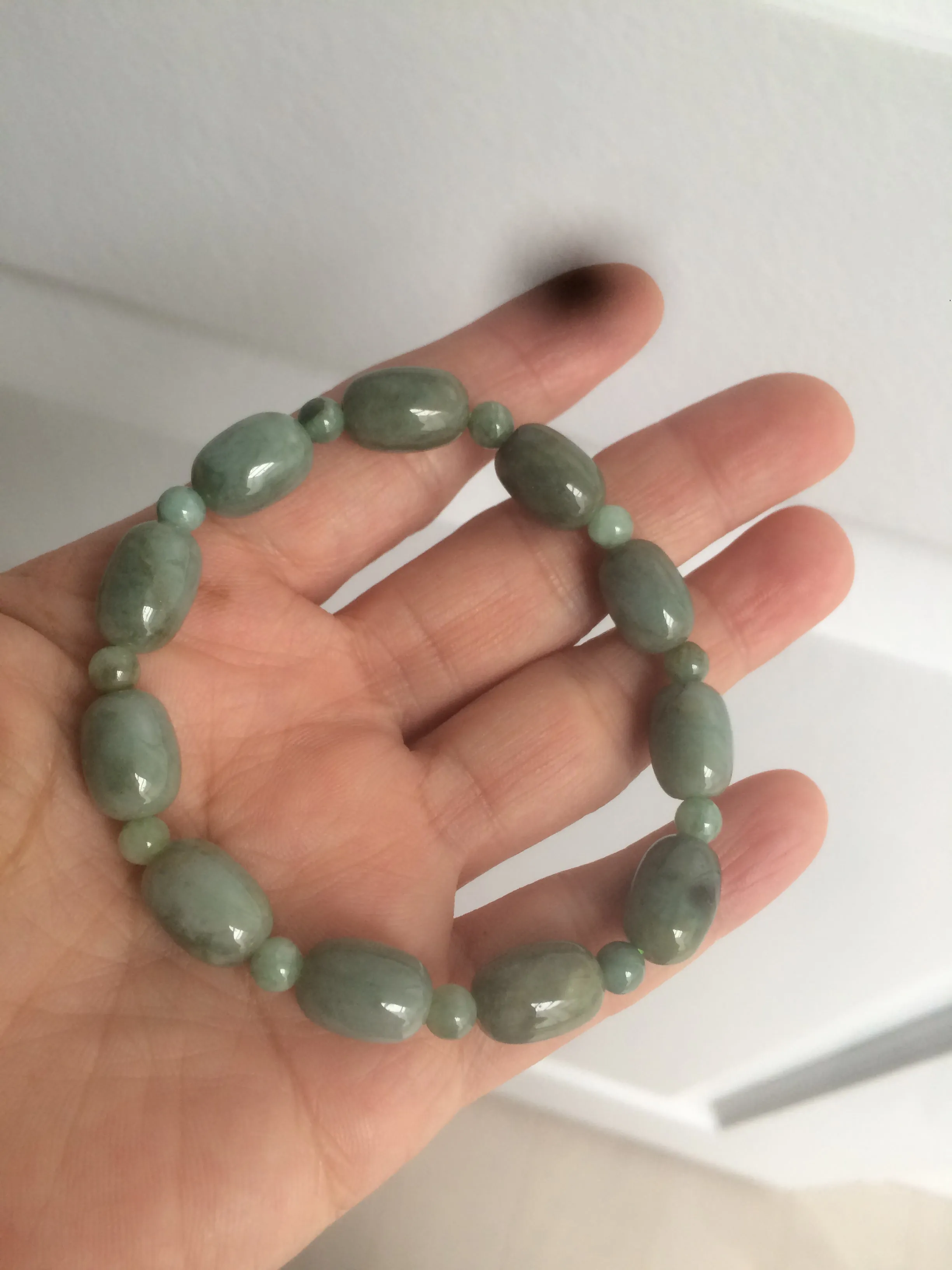 12x8.7mm 100% natural  type A green/dark green/white olive jadeite jade bead bracelet D73