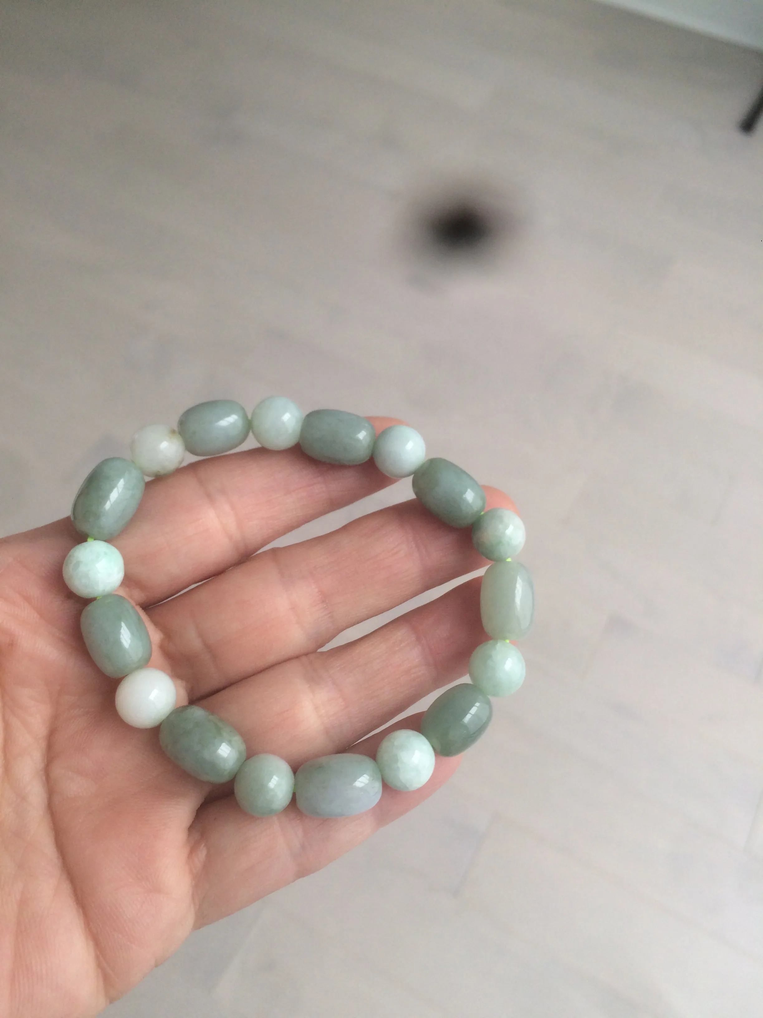 12x8.7mm 100% natural  type A green/dark green/white olive jadeite jade bead bracelet D73