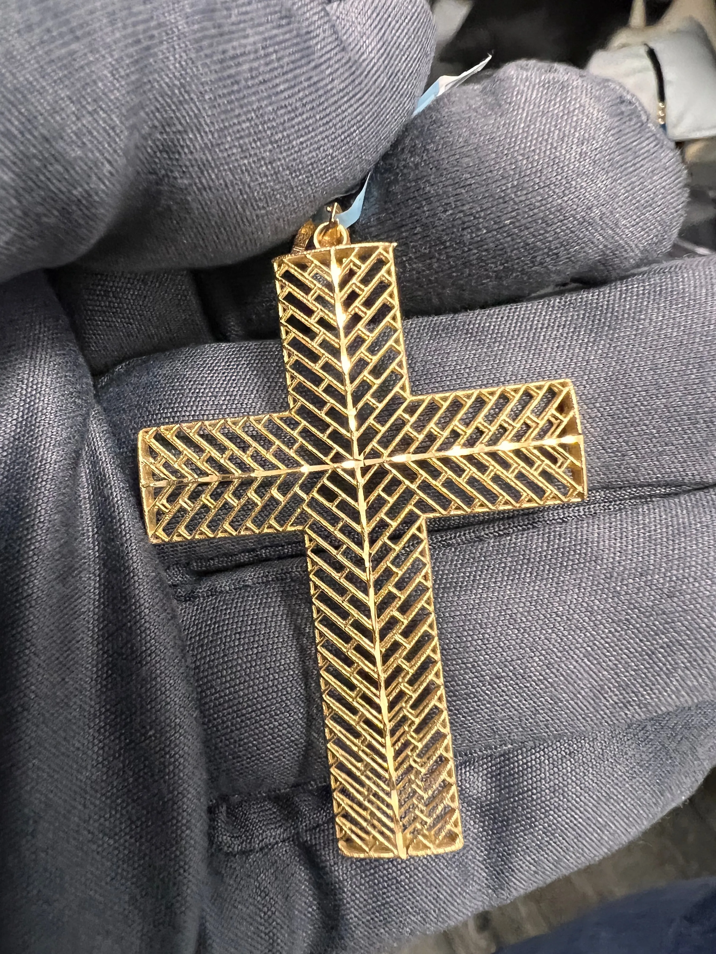 14k Yellow gold filigrana cross pendant-206973