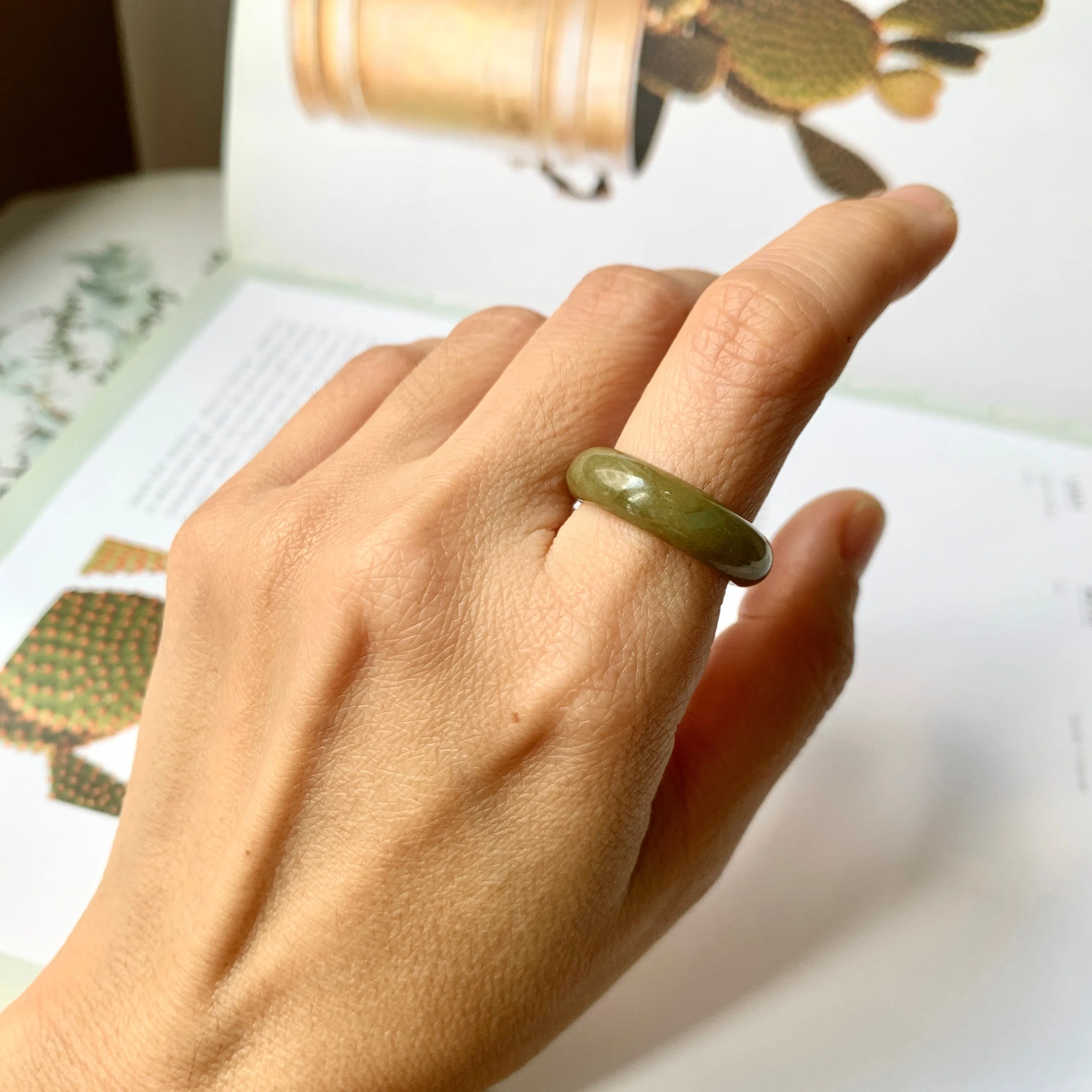 18.3mm A-Grade Natural Brownish Green Jadeite Abacus Ring Band No.161799