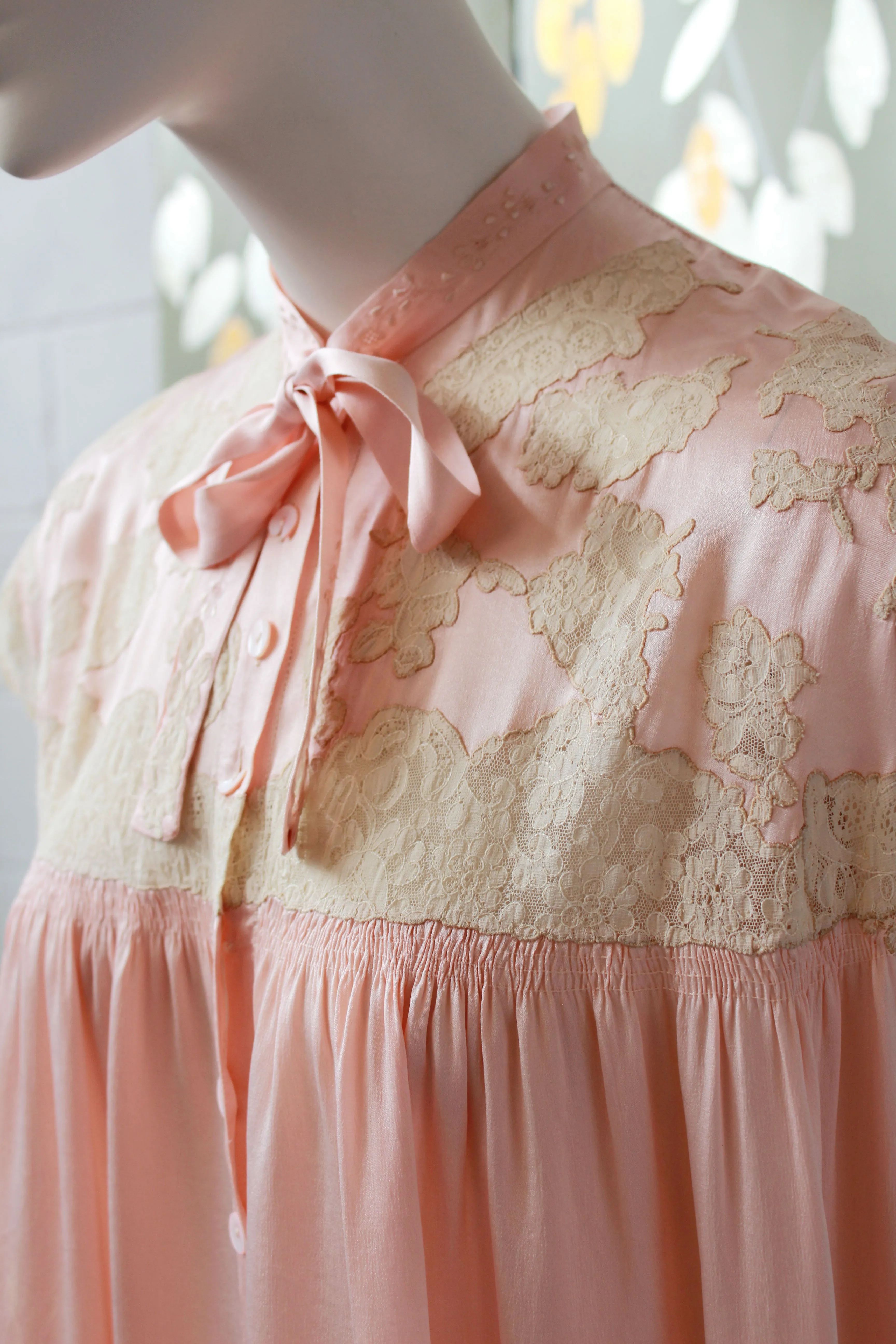 1930s Pink Silk Robe With Lace Yolk