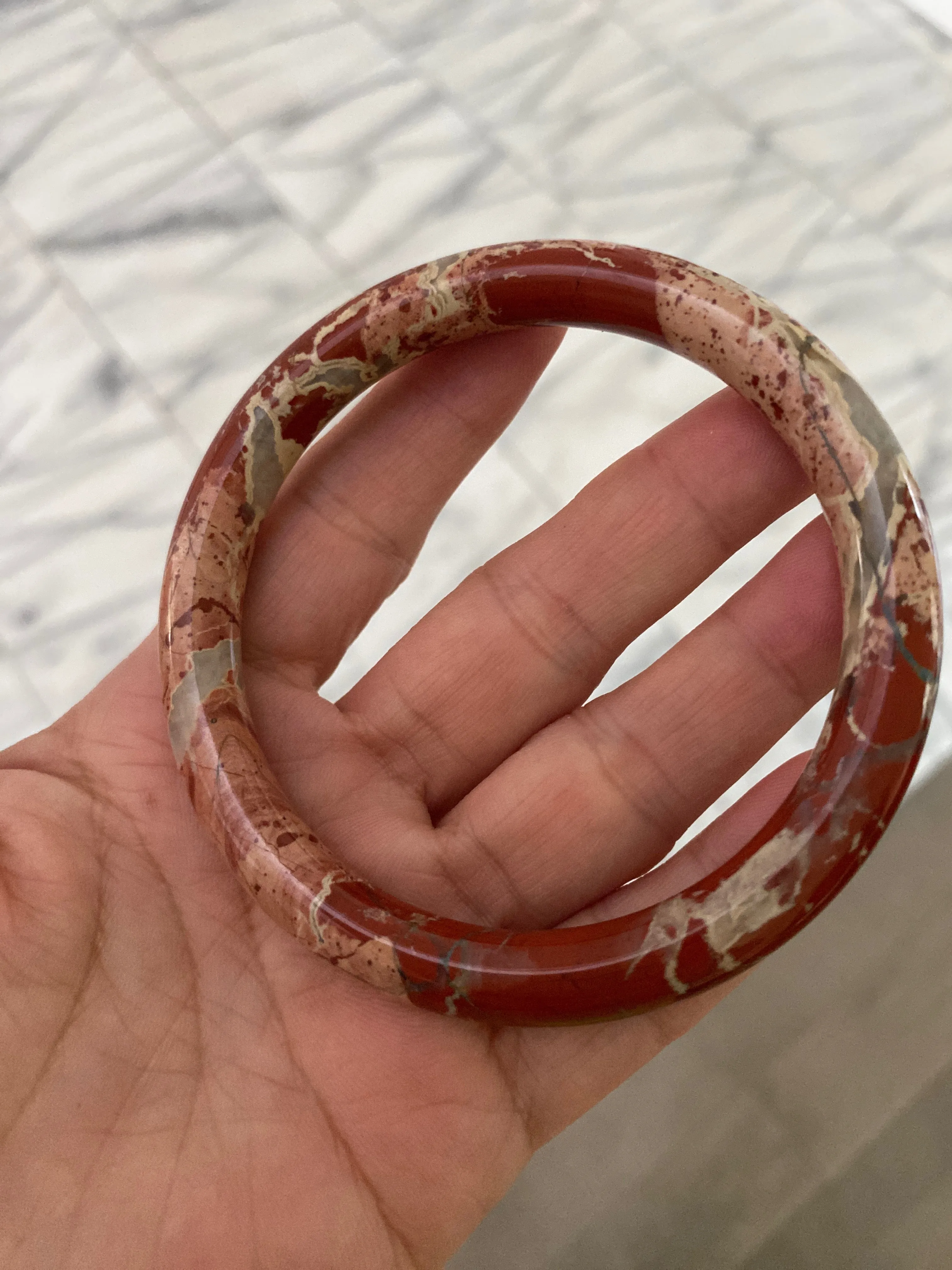 61.7mm 100% natural red/pink slim round cut red jasper stone bangle SY30