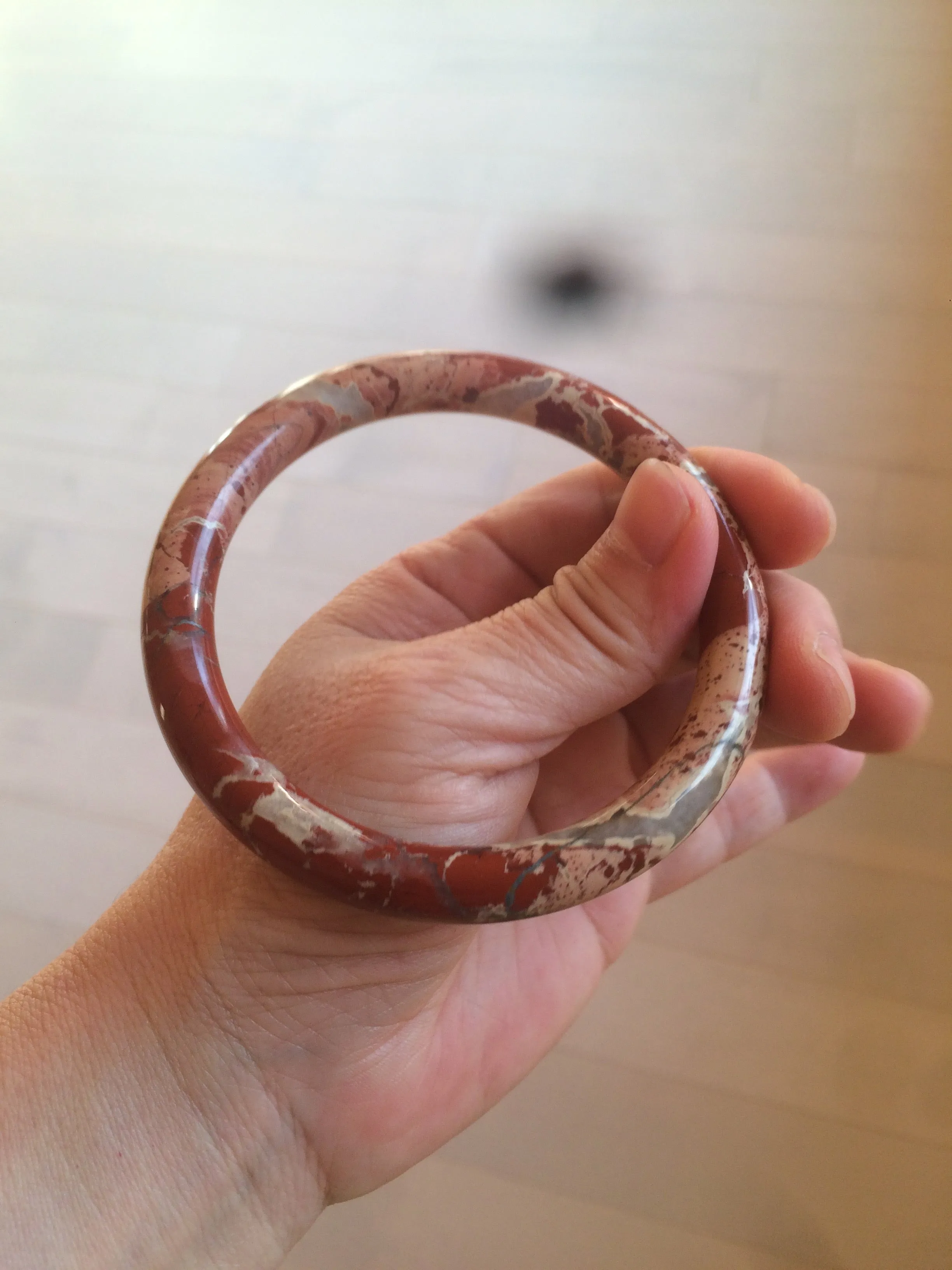 61.7mm 100% natural red/pink slim round cut red jasper stone bangle SY30