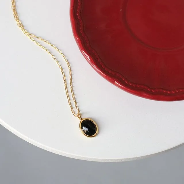 Black And White Luster Oval Necklace