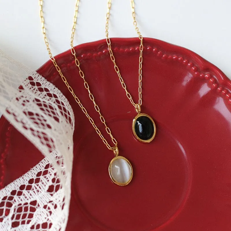 Black And White Luster Oval Necklace