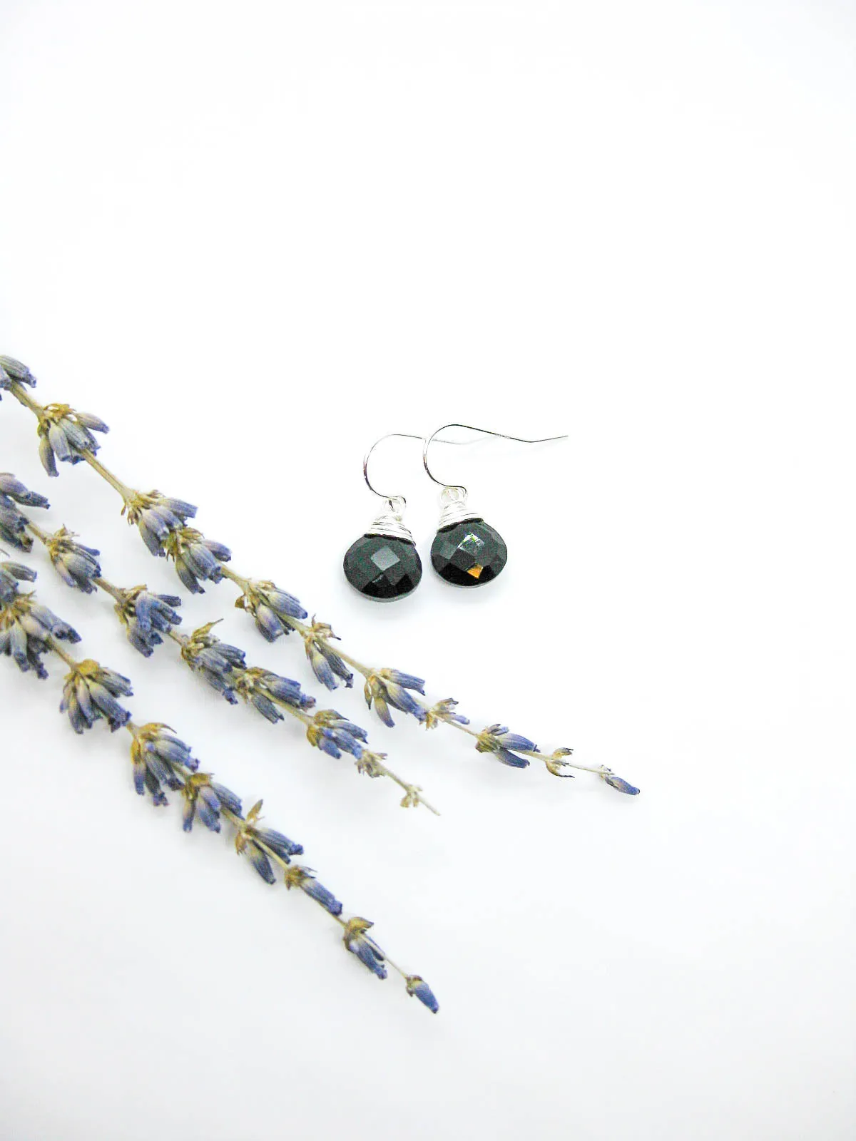 Chamomile: Onyx Earrings - e708