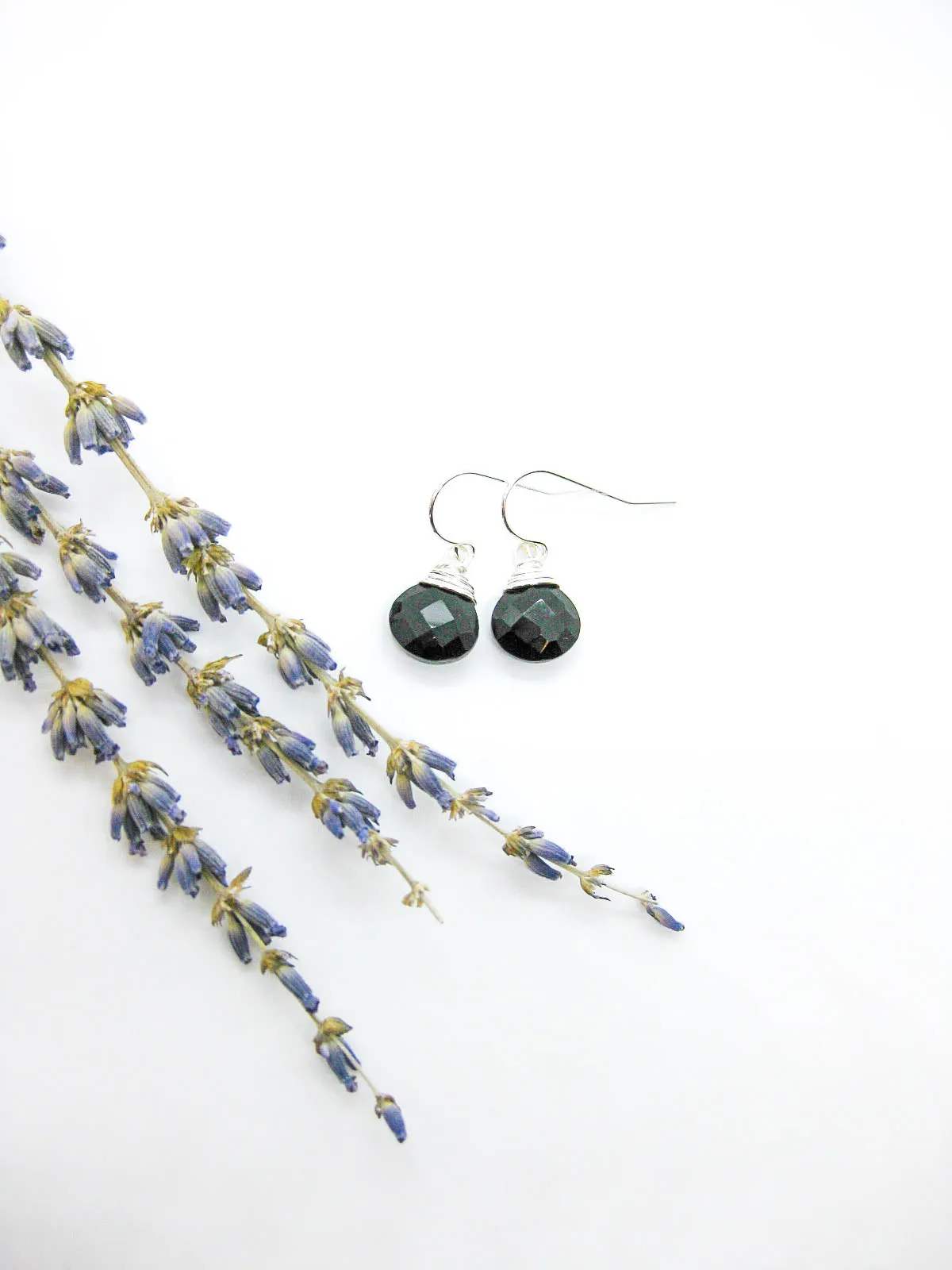 Chamomile: Onyx Earrings - e708