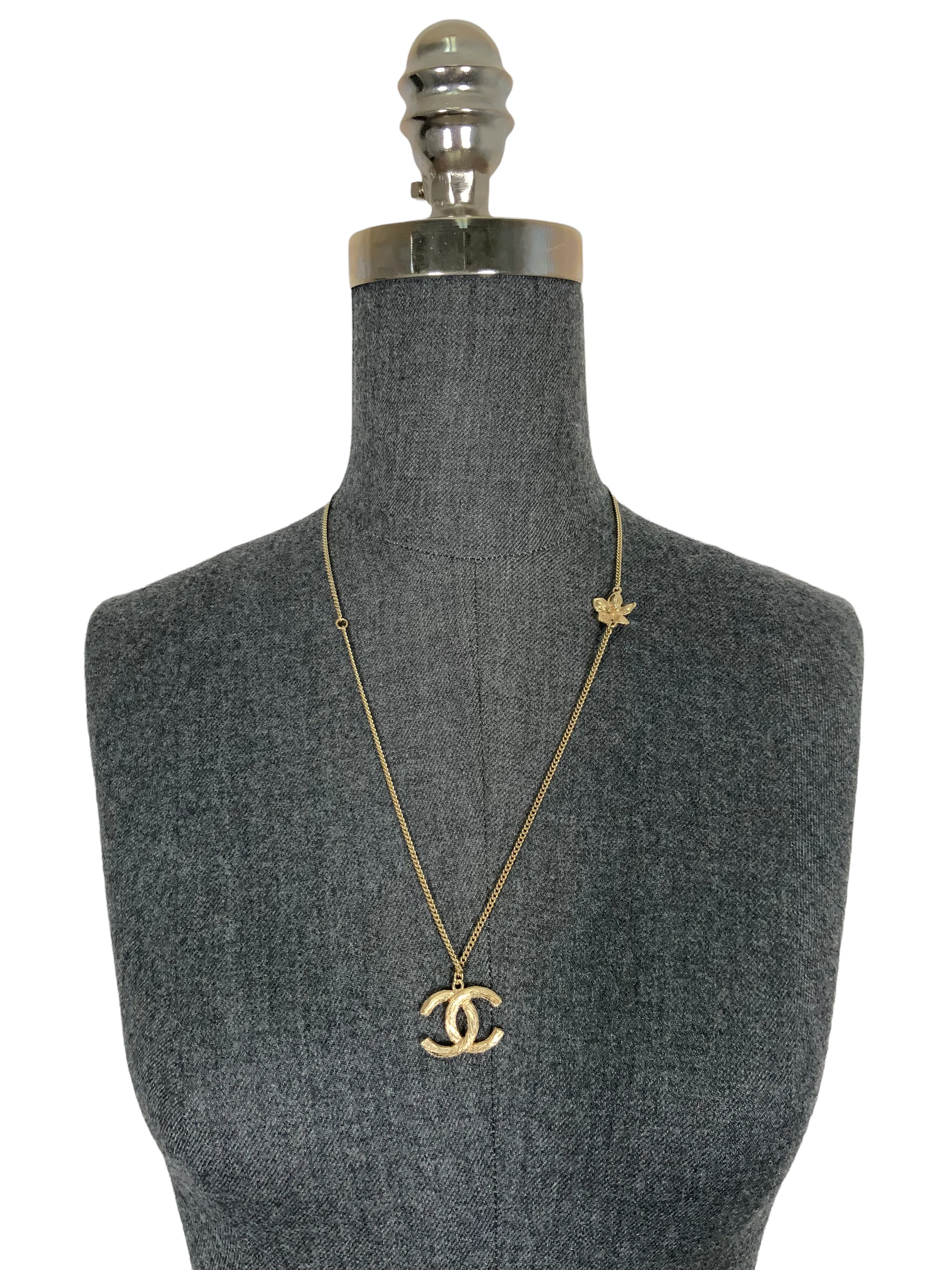 CHANEL 10P CC Camellia Flower Chain Link Necklace