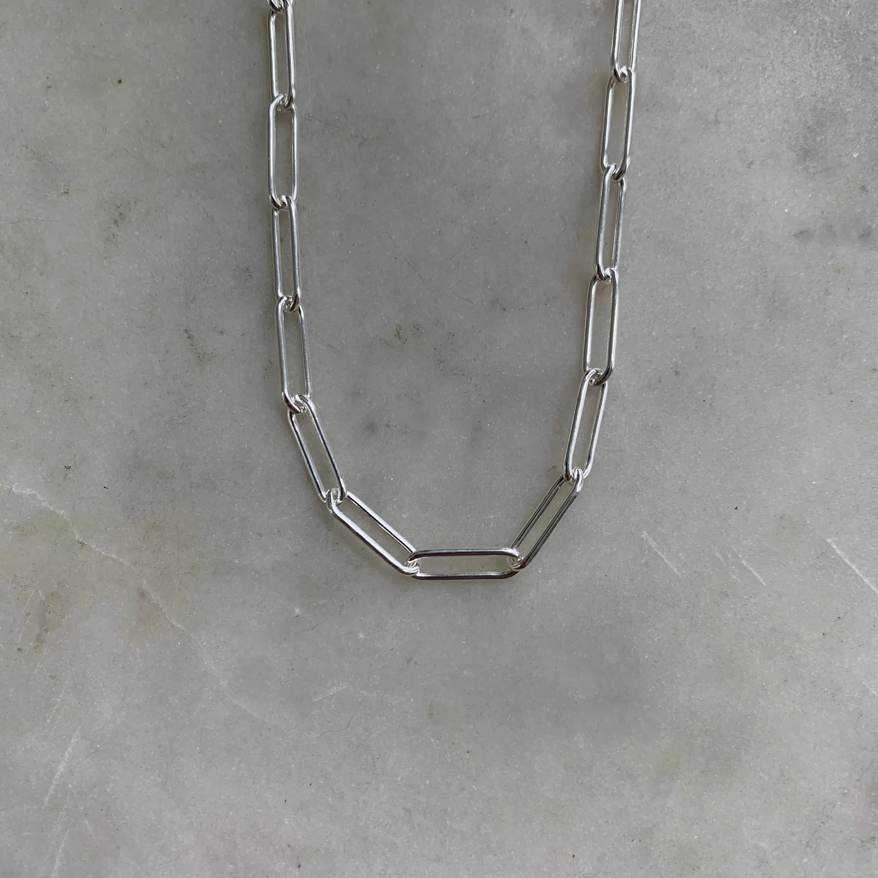 COLLECTORS CHAIN NECKLACE