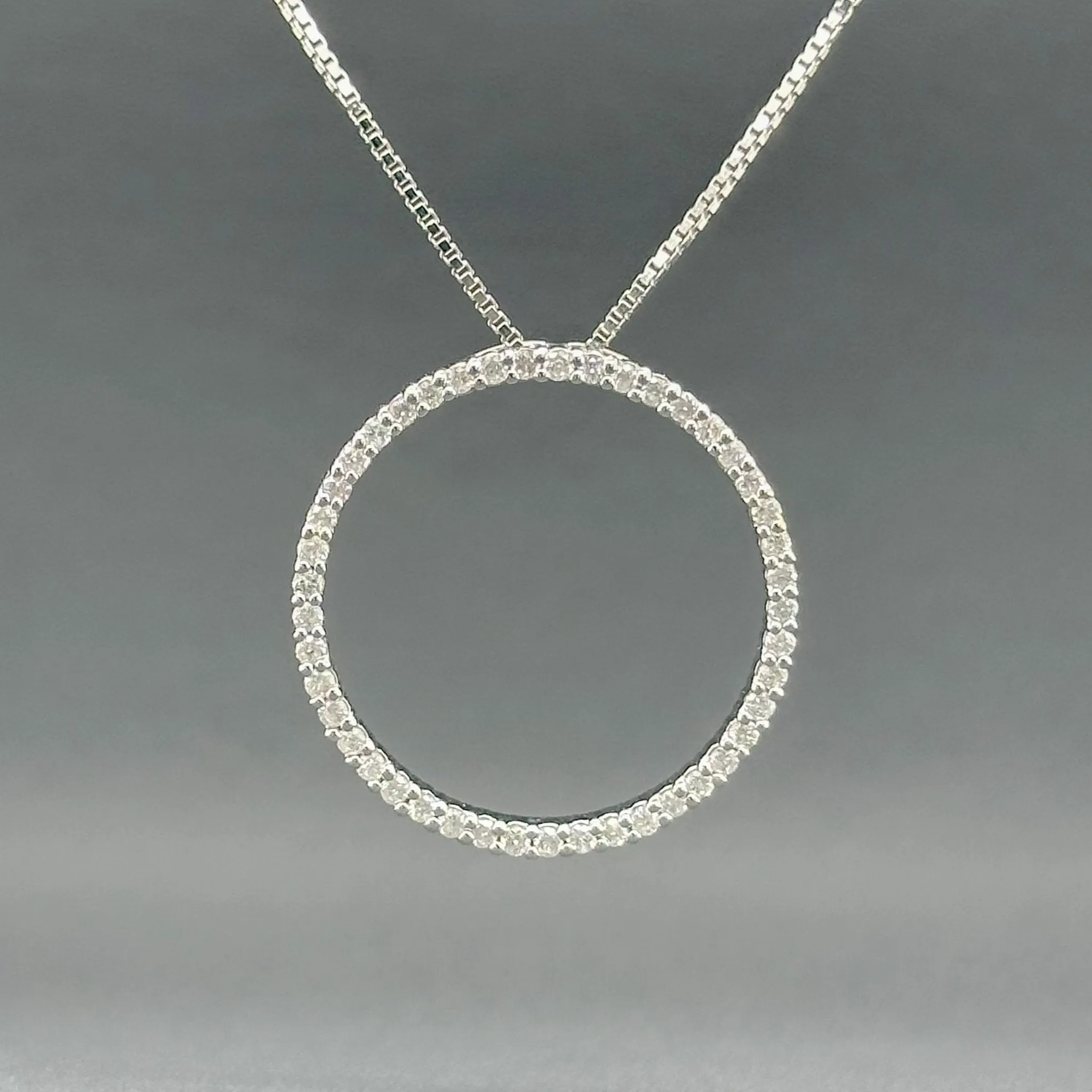 Estate 14K W Gold 0.37ctw H/SI2-I1 Diamond Circle Pendant