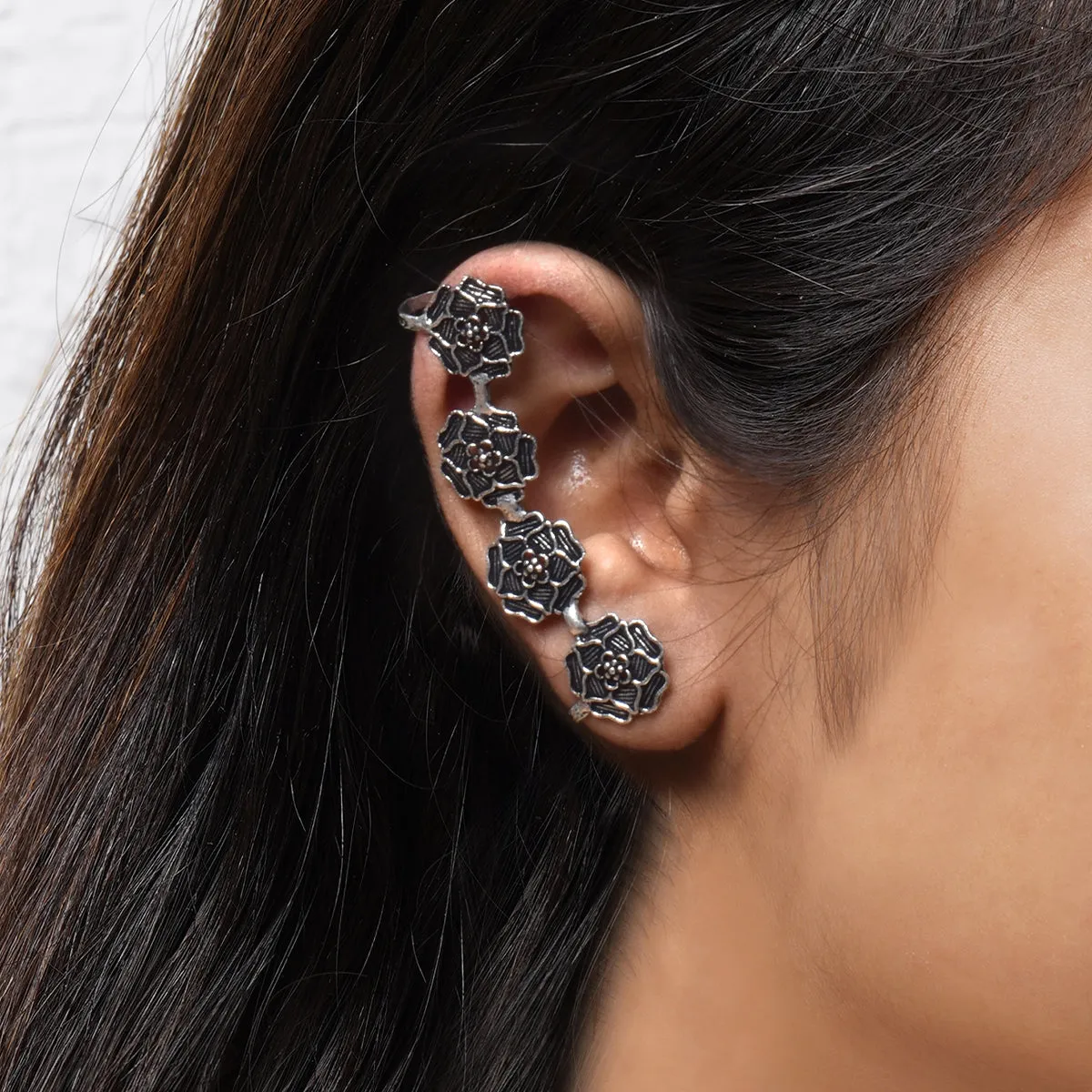 Teejh Diksha Clip On Ear cuff