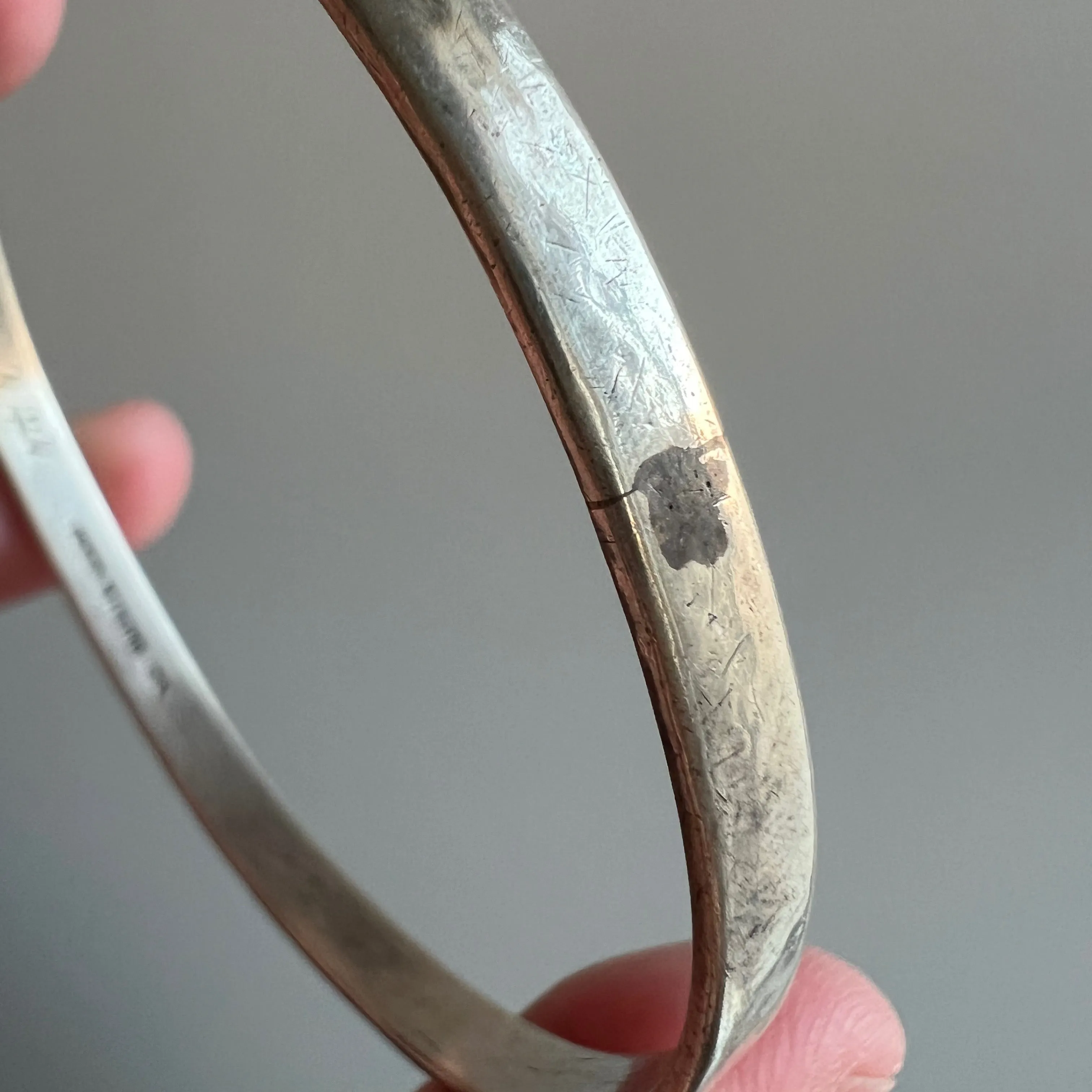 V I N T A G E // Junie's bangle / sterling silver simple oval bangle with 1927 engraving / 7.25