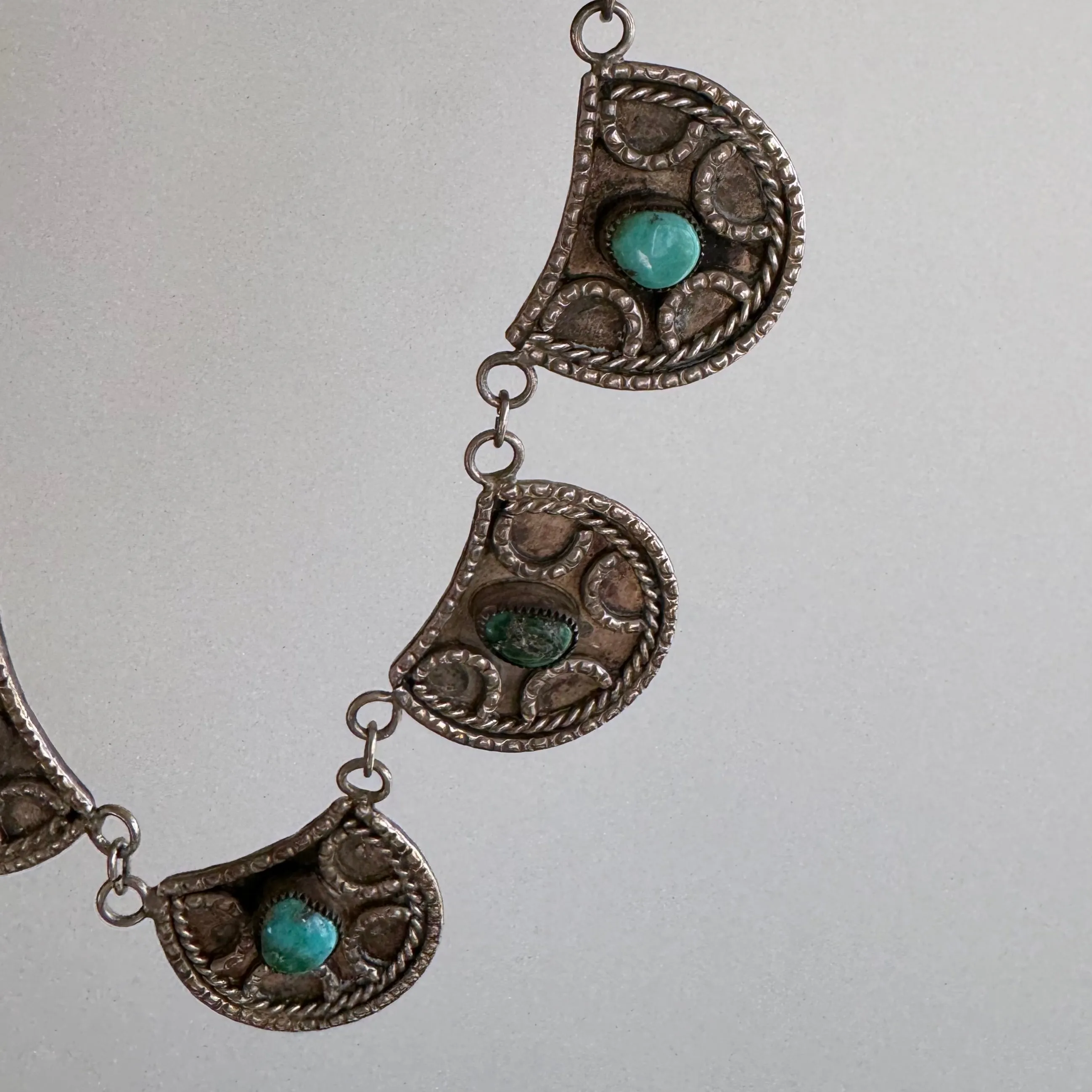 V I N T A G E // lucky links / sterling silver and turquoise horseshoe panel necklace / 18, 46g